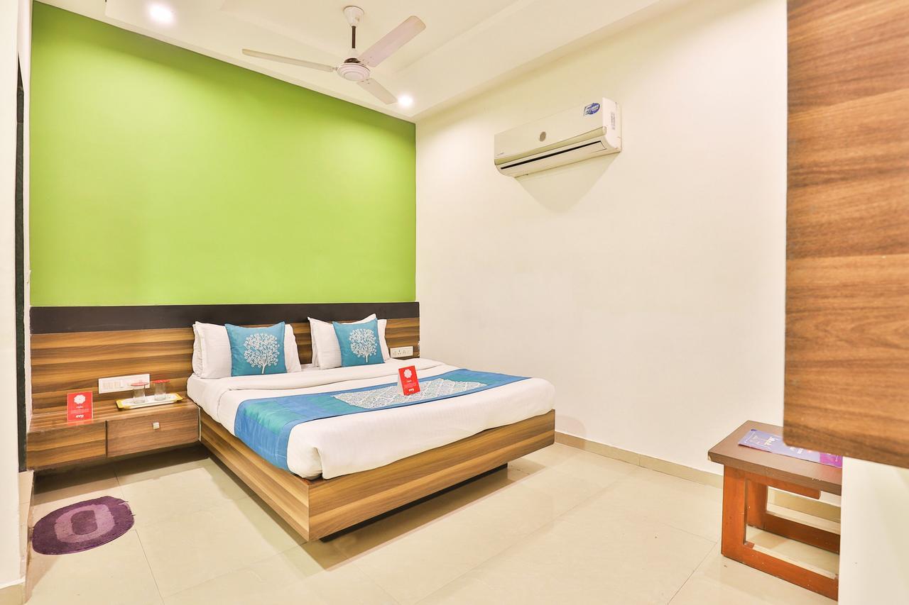 Oyo 4605 Hotel Aakarsh 다람샬라 외부 사진